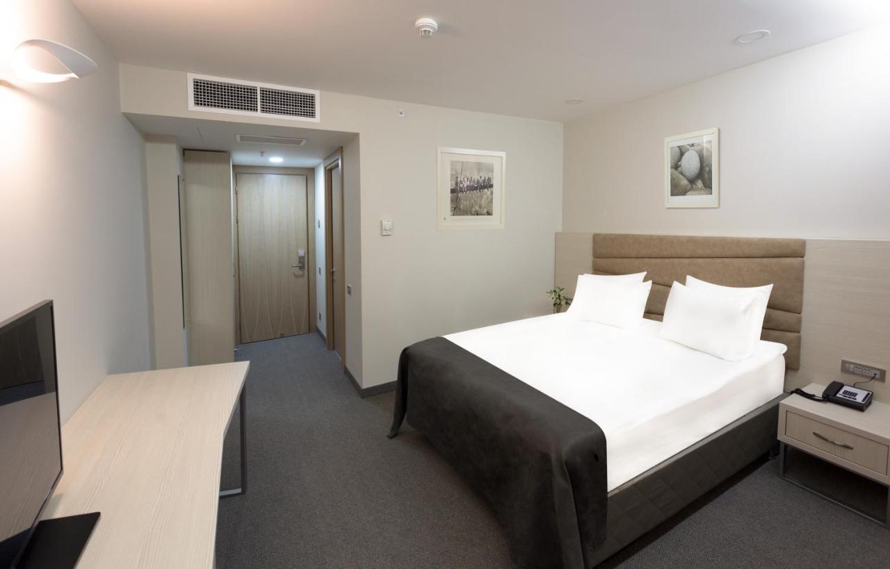 President Hotel By Hrazdan Hotel Cjsc Erevan Exterior foto