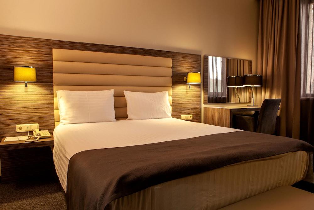 President Hotel By Hrazdan Hotel Cjsc Erevan Exterior foto