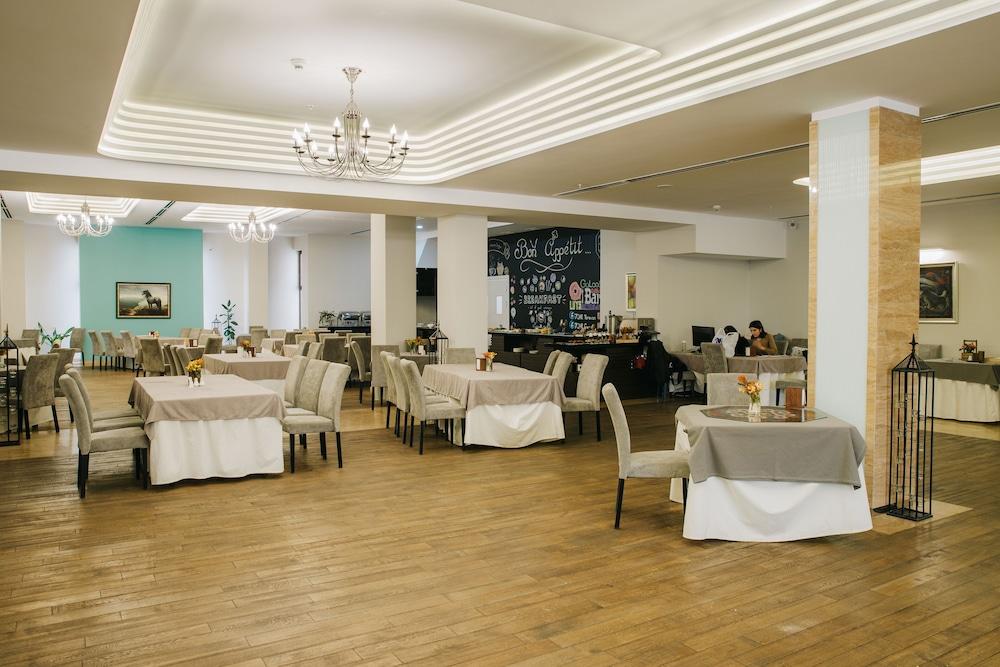 President Hotel By Hrazdan Hotel Cjsc Erevan Exterior foto