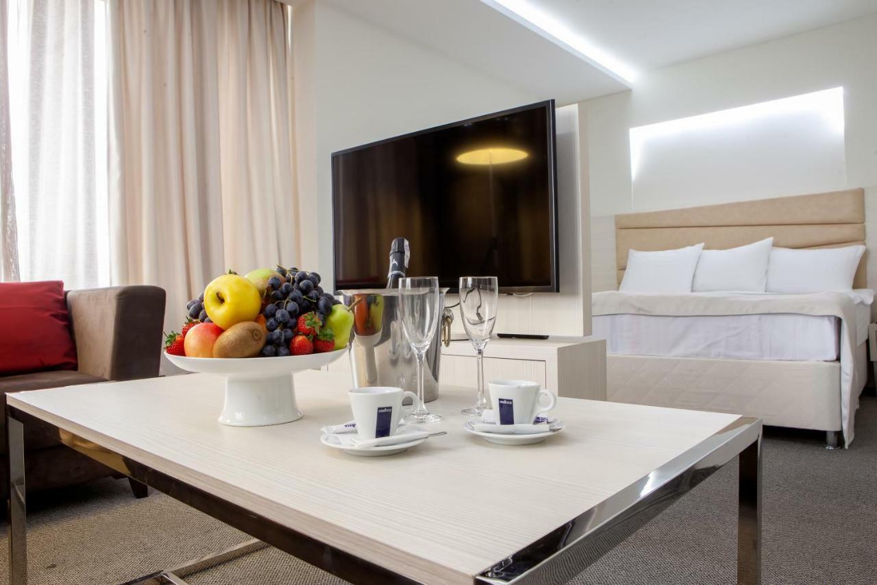 President Hotel By Hrazdan Hotel Cjsc Erevan Exterior foto
