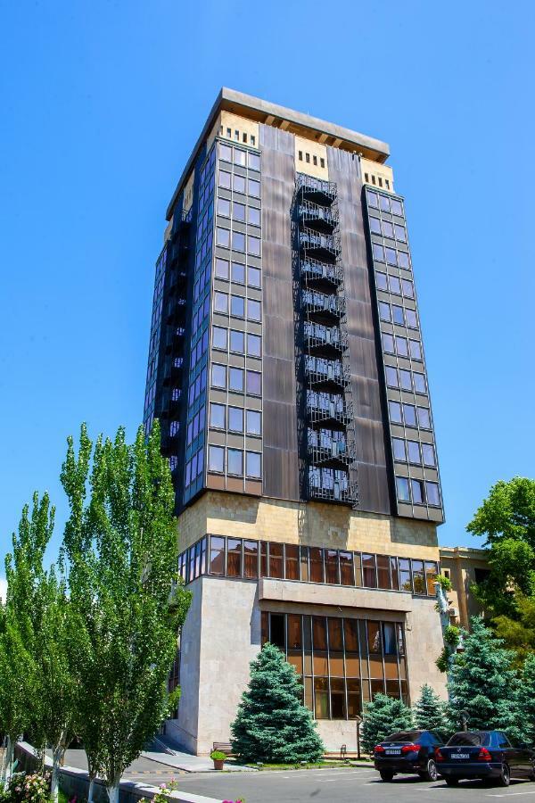President Hotel By Hrazdan Hotel Cjsc Erevan Exterior foto