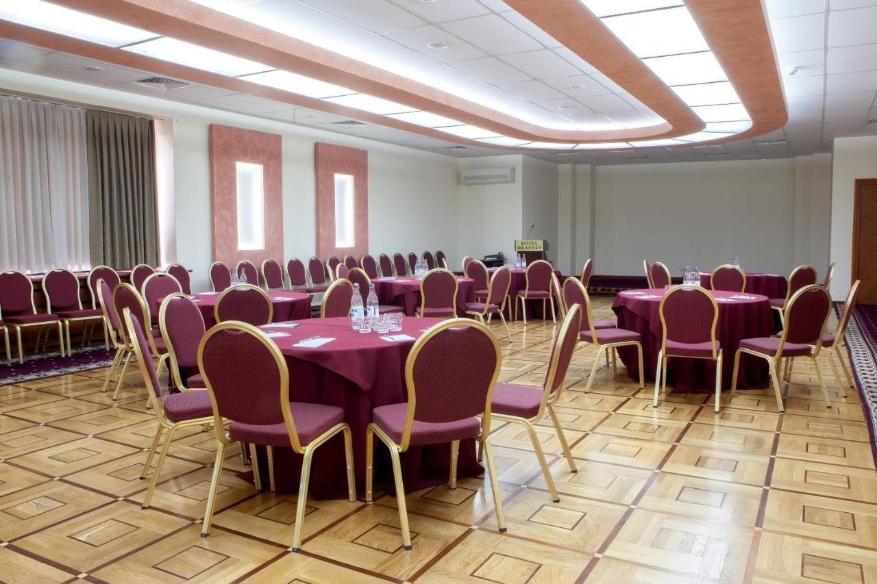 President Hotel By Hrazdan Hotel Cjsc Erevan Exterior foto